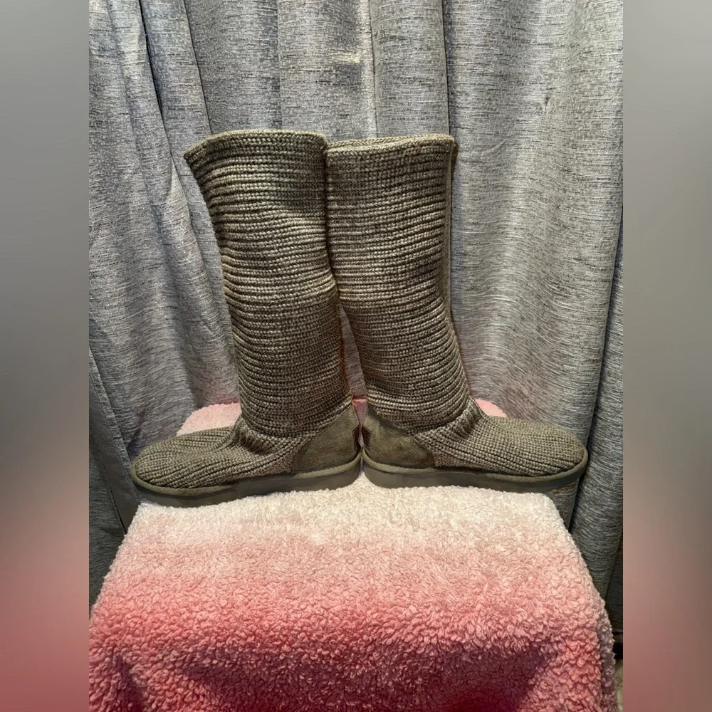 UGG Gray Knit Button Boots - Picture 5 of 9